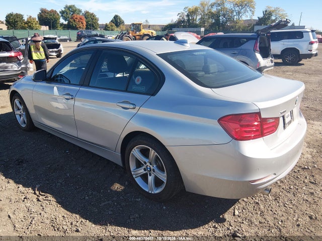 WBA3C3C51FP665063 BMW 320i Xdrive