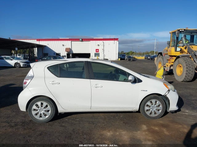 2012 Toyota Prius C Two მანქანა იყიდება აუქციონზე, vin: JTDKDTB37C1502542, აუქციონის ნომერი: 46370533