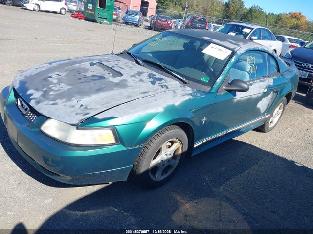 46370657 :رقم المزاد ، 1FAFP4042YF221842 vin ، 2000 Ford Mustang مزاد بيع
