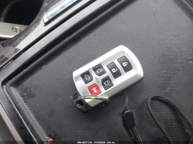 Aukcja sprzedaży 2015 Toyota Sienna Xle 8 Passenger, vin: 5TDYK3DC7FS604718, numer aukcji: 46371128