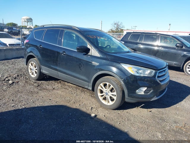 Продаж на аукціоні авто 2017 Ford Escape Se, vin: 1FMCU0GD9HUD58367, номер лоту: 46371305