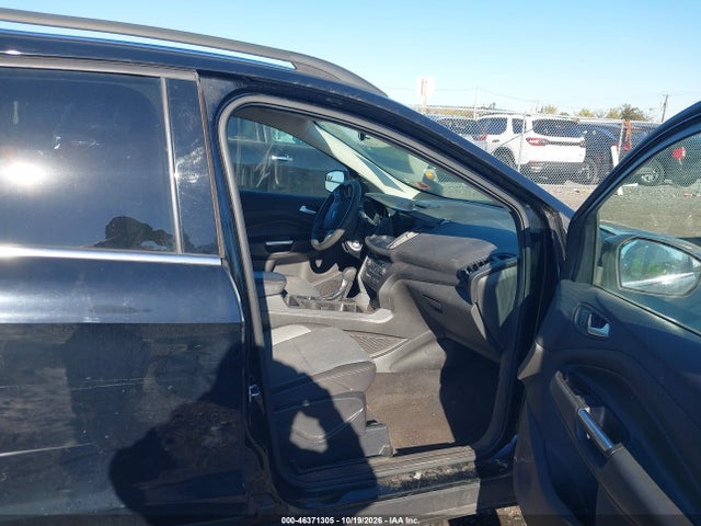 Продаж на аукціоні авто 2017 Ford Escape Se, vin: 1FMCU0GD9HUD58367, номер лоту: 46371305
