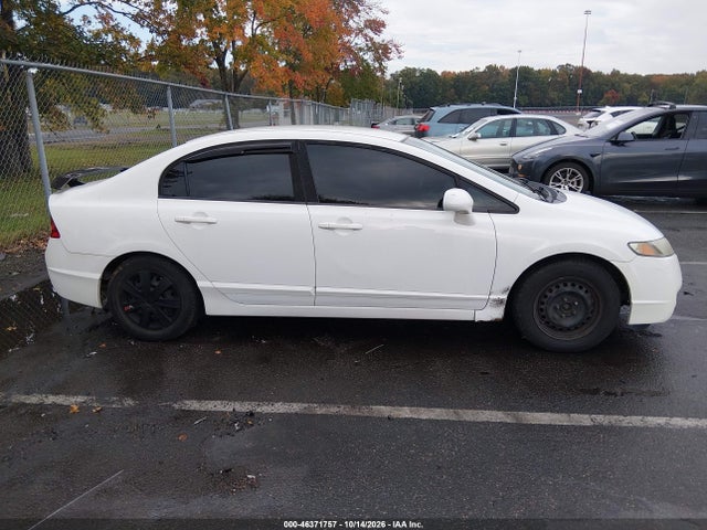 46371757 :رقم المزاد ، 19XFA4F54AE000402 vin ، 2010 Honda Civic Gx مزاد بيع