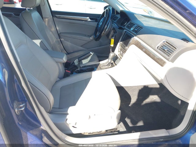 1VWBT7A38GC012100 Volkswagen Passat 1.8t Se