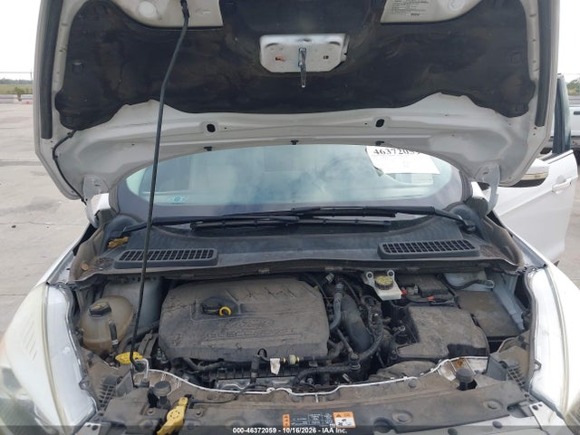 1FMCU0JD3HUE93465 Ford Escape Titanium