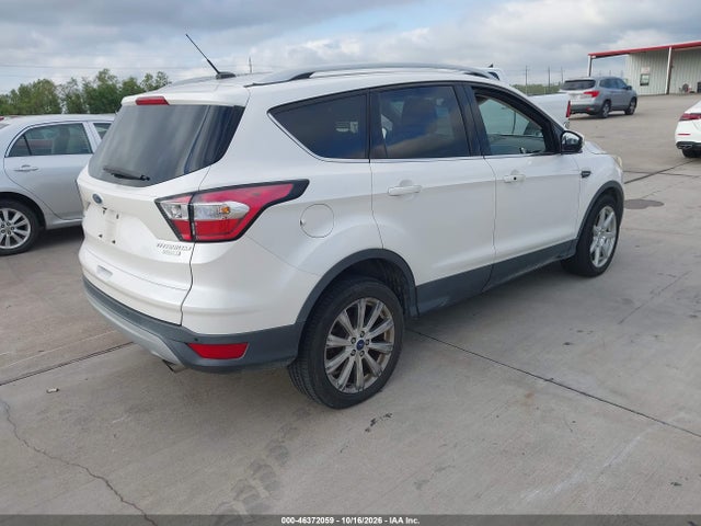 1FMCU0JD3HUE93465 Ford Escape Titanium