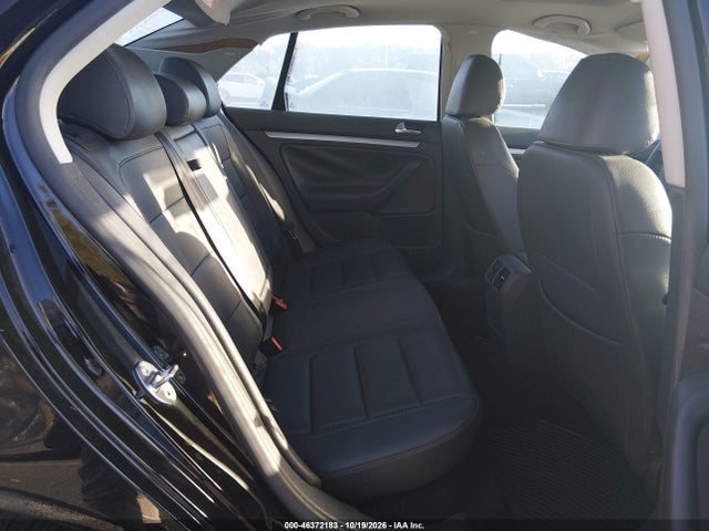 2007 Volkswagen Jetta Wolfsburg Edition მანქანა იყიდება აუქციონზე, vin: 3VWEG71K97M115517, აუქციონის ნომერი: 46372183