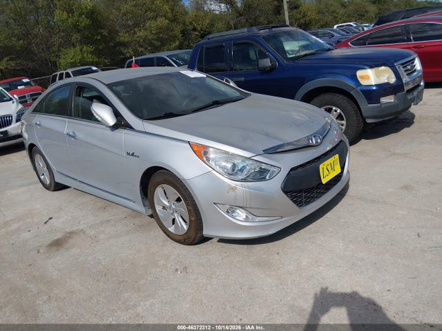 2015 Hyundai Sonata Hybrid მანქანა იყიდება აუქციონზე, vin: KMHEC4A47FA128675, აუქციონის ნომერი: 46372312