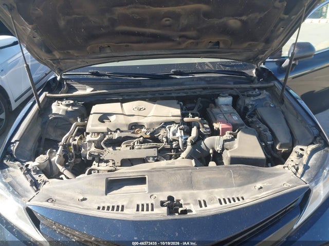 46372435 :رقم المزاد ، 4T1B11HK8KU737861 vin ، 2019 Toyota Camry Le مزاد بيع