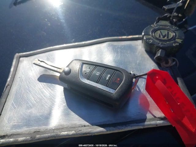 46372435 :رقم المزاد ، 4T1B11HK8KU737861 vin ، 2019 Toyota Camry Le مزاد بيع