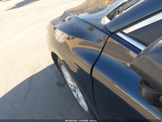 46372435 :رقم المزاد ، 4T1B11HK8KU737861 vin ، 2019 Toyota Camry Le مزاد بيع