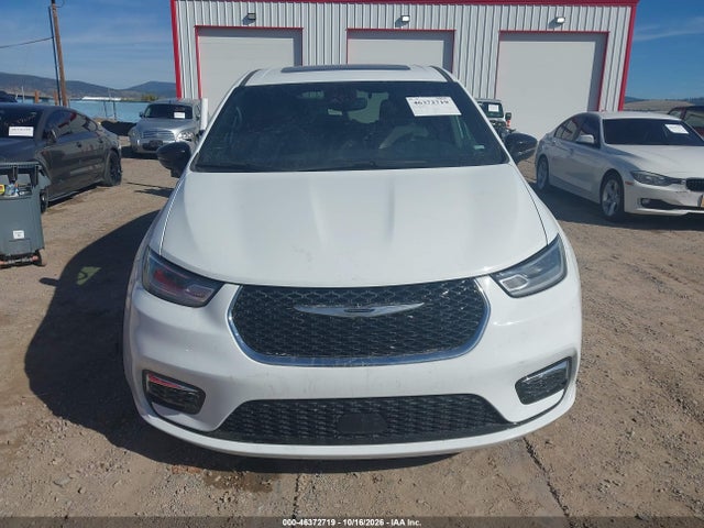 2026 Chrysler Pacifica Limited მანქანა იყიდება აუქციონზე, vin: 2C4RC1GGXTR182047, აუქციონის ნომერი: 46372719