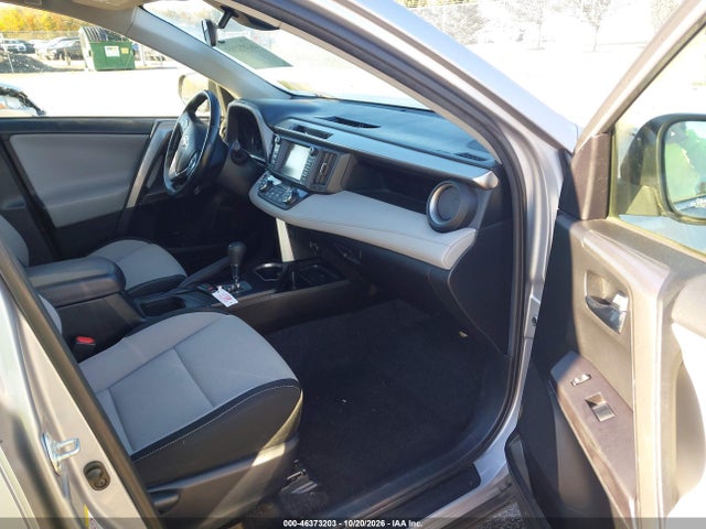 46373203 :رقم المزاد ، JTMRFREV7JD227937 vin ، 2018 Toyota Rav4 Xle مزاد بيع