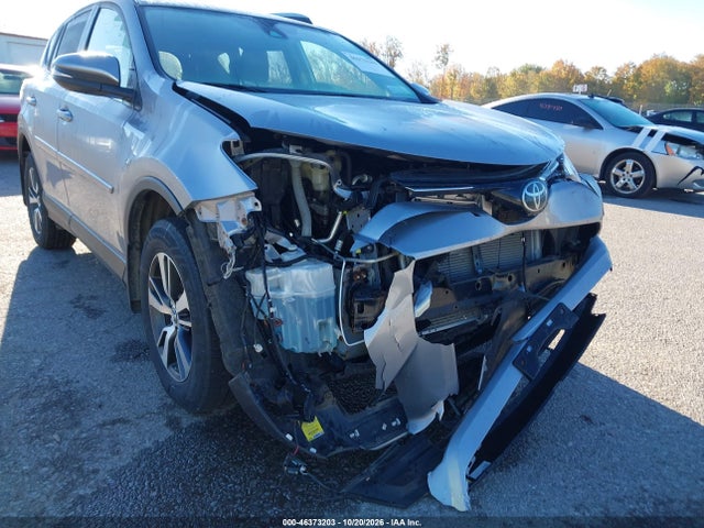 46373203 :رقم المزاد ، JTMRFREV7JD227937 vin ، 2018 Toyota Rav4 Xle مزاد بيع