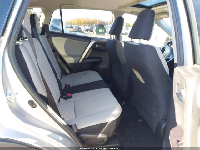 46373203 :رقم المزاد ، JTMRFREV7JD227937 vin ، 2018 Toyota Rav4 Xle مزاد بيع