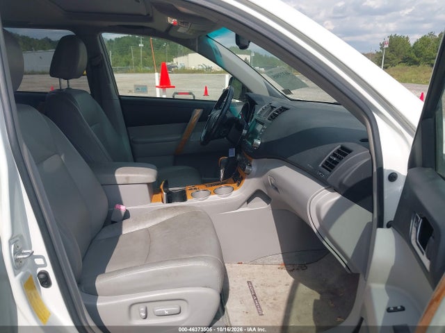 Продажа на аукционе авто 2008 Toyota Highlander Hybrid Limited, vin: JTEEW44AX82013784, номер лота: 46373505