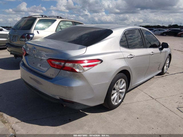 Продажа на аукционе авто 2018 Toyota Camry Le, vin: 4T1B11HK0JU074283, номер лота: 46373893