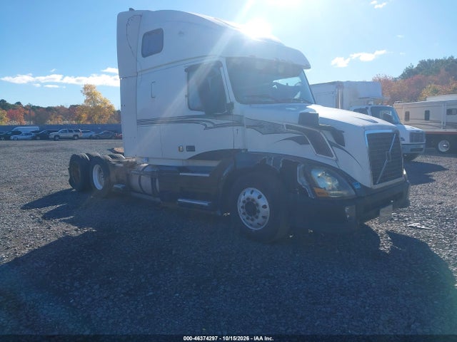46374297 :رقم المزاد ، 4V4NC9TJ35N370542 vin ، 2005 Volvo Vn Vnl مزاد بيع