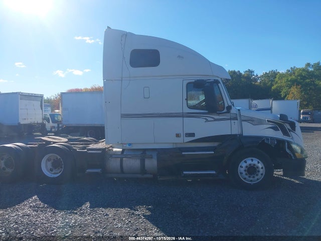 2005 Volvo Vn Vnl მანქანა იყიდება აუქციონზე, vin: 4V4NC9TJ35N370542, აუქციონის ნომერი: 46374297