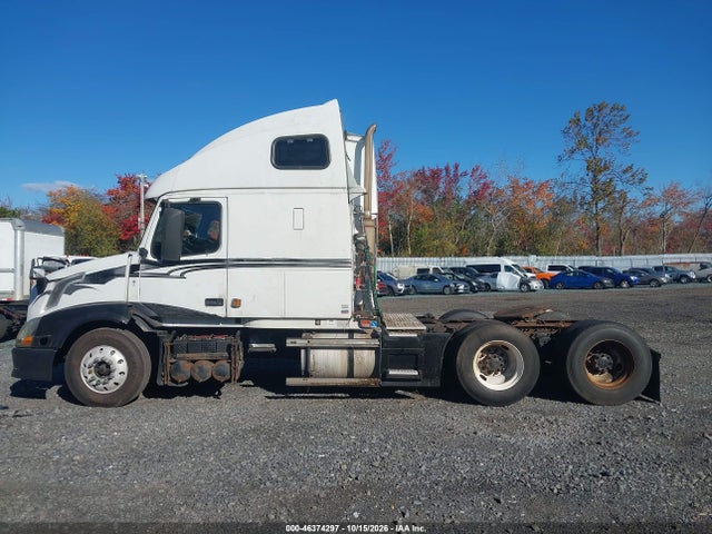 2005 Volvo Vn Vnl მანქანა იყიდება აუქციონზე, vin: 4V4NC9TJ35N370542, აუქციონის ნომერი: 46374297