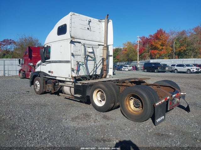 2005 Volvo Vn Vnl მანქანა იყიდება აუქციონზე, vin: 4V4NC9TJ35N370542, აუქციონის ნომერი: 46374297