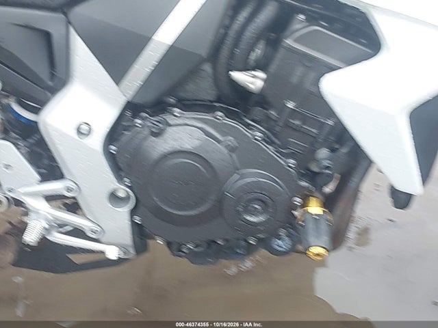 46374355 :رقم المزاد ، ZDCSC601XDF210273 vin ، 2013 Honda Cb1000 R مزاد بيع