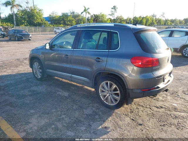 2013 Volkswagen Tiguan Se მანქანა იყიდება აუქციონზე, vin: WVGBV3AX9DW608489, აუქციონის ნომერი: 46374465