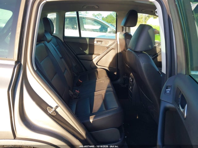 2013 Volkswagen Tiguan Se მანქანა იყიდება აუქციონზე, vin: WVGBV3AX9DW608489, აუქციონის ნომერი: 46374465