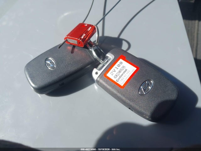 46374566 :رقم المزاد ، KMHTC6AE2DU117624 vin ، 2013 Hyundai Veloster Turbo W/black مزاد بيع