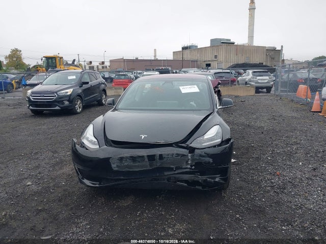46374850 :رقم المزاد ، 5YJ3E1EA9JF171256 vin ، 2018 Tesla Model 3 Long Range/mid Range مزاد بيع