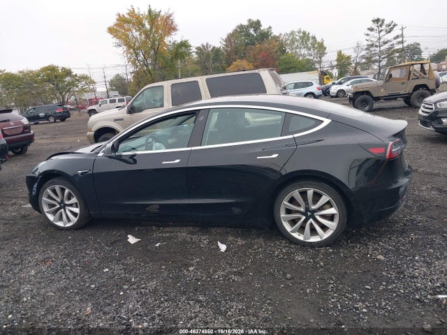 46374850 :رقم المزاد ، 5YJ3E1EA9JF171256 vin ، 2018 Tesla Model 3 Long Range/mid Range مزاد بيع