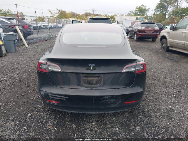 46374850 :رقم المزاد ، 5YJ3E1EA9JF171256 vin ، 2018 Tesla Model 3 Long Range/mid Range مزاد بيع