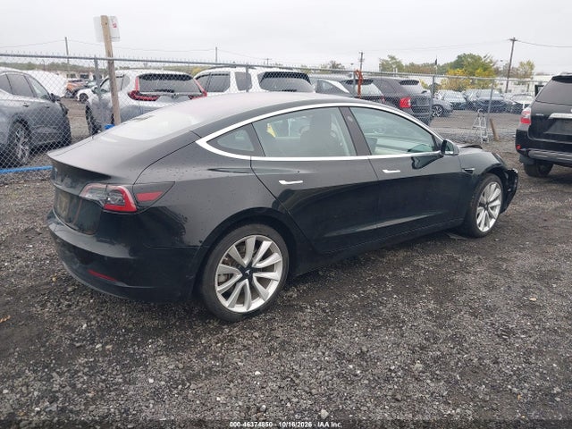 46374850 :رقم المزاد ، 5YJ3E1EA9JF171256 vin ، 2018 Tesla Model 3 Long Range/mid Range مزاد بيع