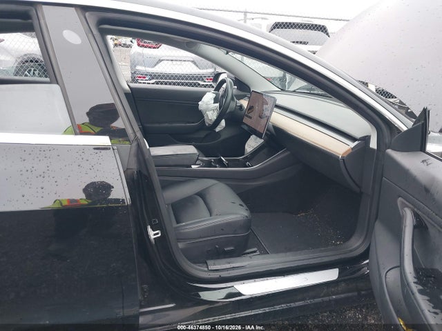 46374850 :رقم المزاد ، 5YJ3E1EA9JF171256 vin ، 2018 Tesla Model 3 Long Range/mid Range مزاد بيع