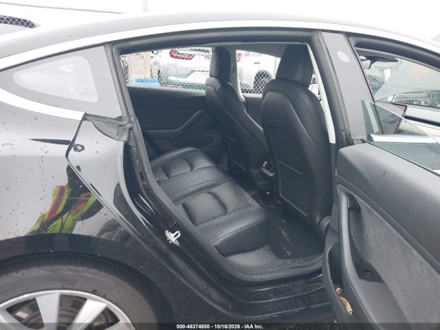46374850 :رقم المزاد ، 5YJ3E1EA9JF171256 vin ، 2018 Tesla Model 3 Long Range/mid Range مزاد بيع