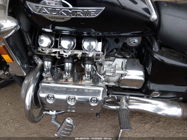 46375152 :رقم المزاد ، 1HFSC3436XA200624 vin ، 1999 Honda Gl1500 Ct مزاد بيع