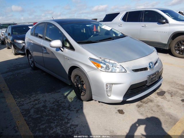 2013 Toyota Prius Three მანქანა იყიდება აუქციონზე, vin: JTDKN3DU2D5648182, აუქციონის ნომერი: 46375182