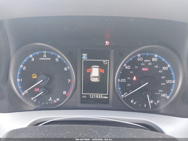 2T3ZFREV7HW374241 Toyota RAV4 LE