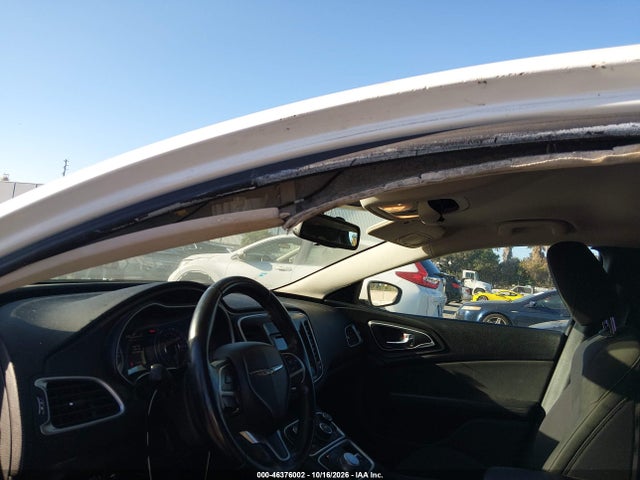 Chrysler 200 Limited 2015 1C3CCCAB6FN633561 Image 12