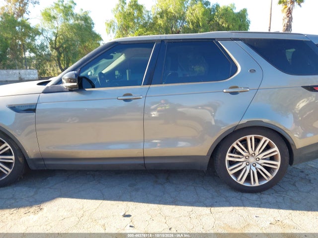 46376118 :رقم المزاد ، SALRTBBV2HA016833 vin ، 2017 Land Rover Discovery First Edition مزاد بيع