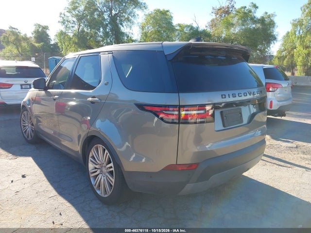 46376118 :رقم المزاد ، SALRTBBV2HA016833 vin ، 2017 Land Rover Discovery First Edition مزاد بيع