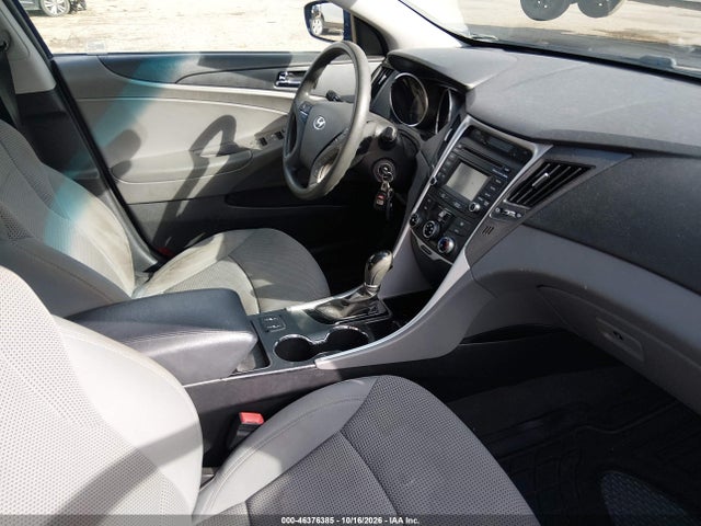 Продаж на аукціоні авто 2014 Hyundai Sonata Gls, vin: 5NPEB4AC4EH882879, номер лоту: 46376385