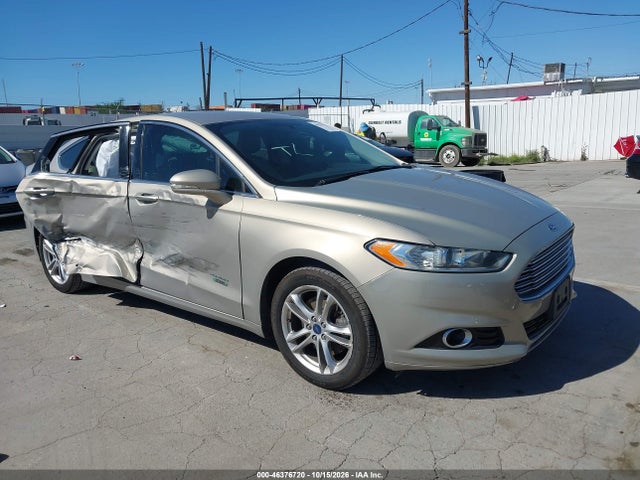 Продаж на аукціоні авто 2016 Ford Fusion Energi Titanium, vin: 3FA6P0SU9GR134561, номер лоту: 46376720