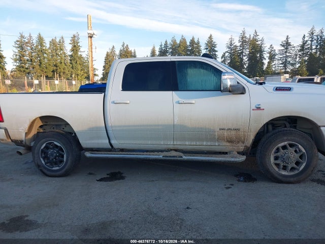 3C6UR5FL4TG274279 RAM 2500 Laramie 4x4 6&#039;4 Box