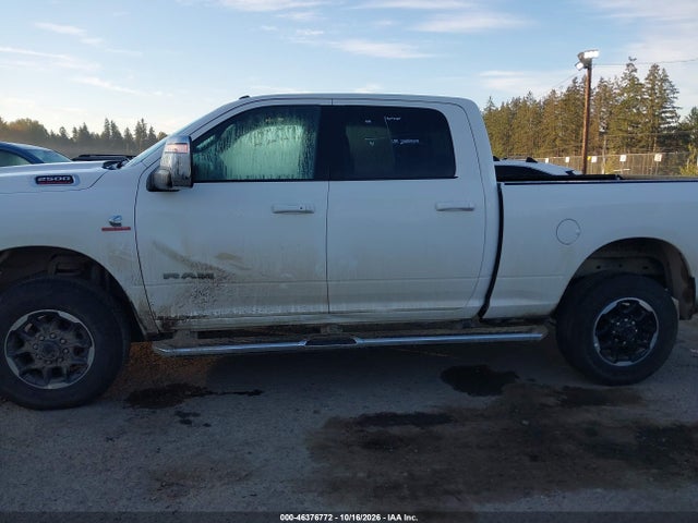 3C6UR5FL4TG274279 RAM 2500 Laramie 4x4 6&#039;4 Box