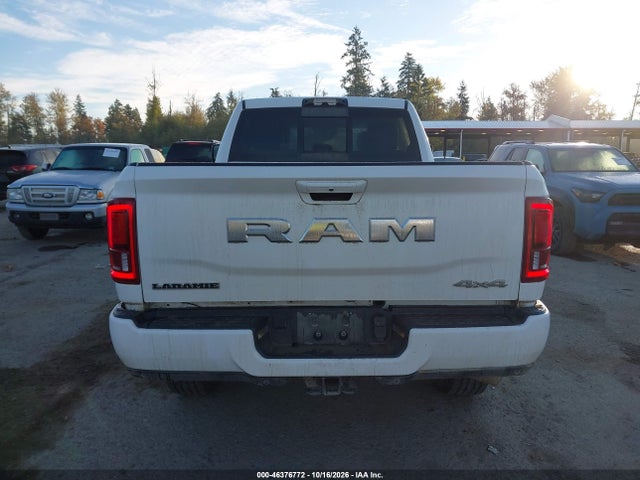 3C6UR5FL4TG274279 RAM 2500 Laramie 4x4 6&#039;4 Box