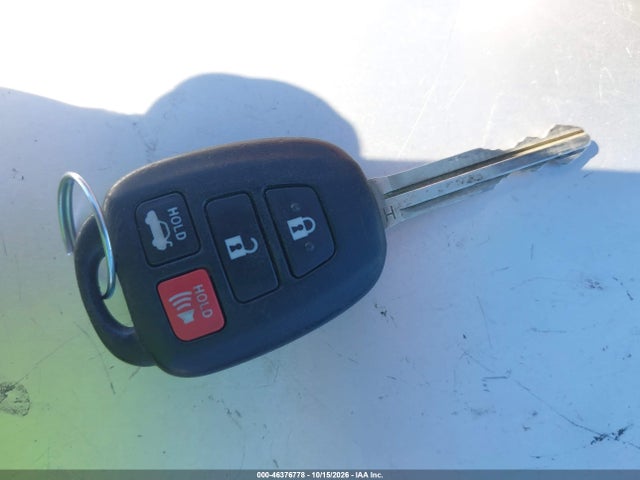 46376778 :رقم المزاد ، 4T1BF1FK4HU750989 vin ، 2017 Toyota Camry Se مزاد بيع