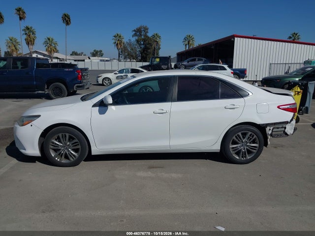 46376778 :رقم المزاد ، 4T1BF1FK4HU750989 vin ، 2017 Toyota Camry Se مزاد بيع
