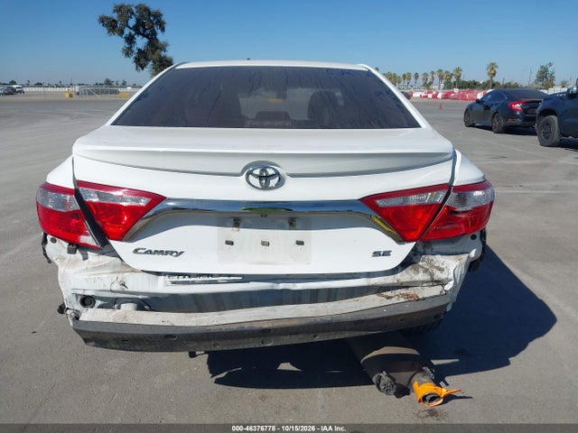 46376778 :رقم المزاد ، 4T1BF1FK4HU750989 vin ، 2017 Toyota Camry Se مزاد بيع