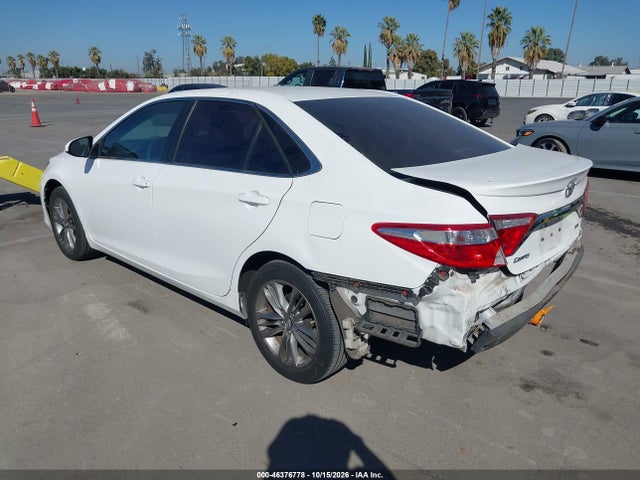 46376778 :رقم المزاد ، 4T1BF1FK4HU750989 vin ، 2017 Toyota Camry Se مزاد بيع
